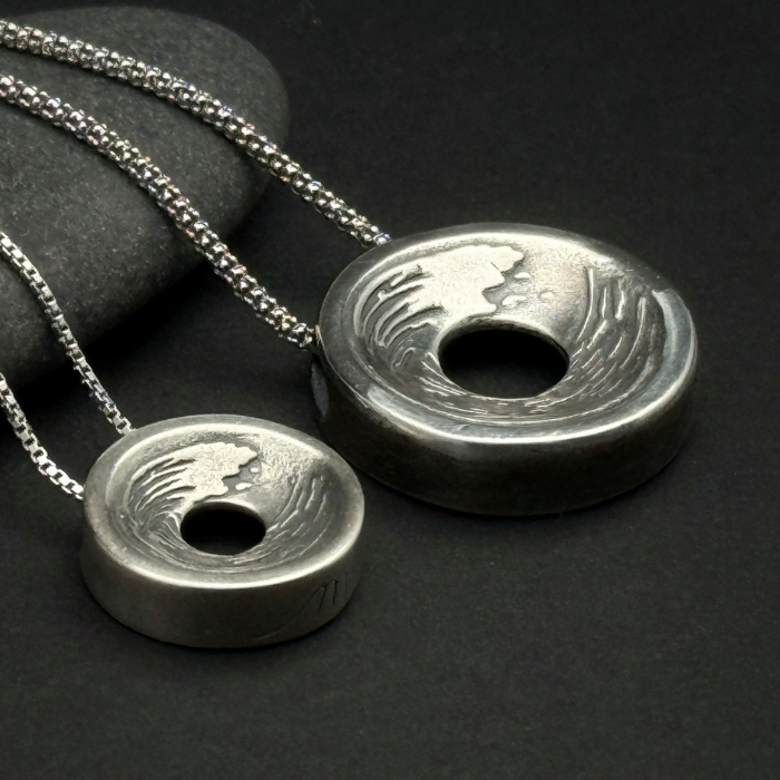 Endless Ocean Pendant, 16mm