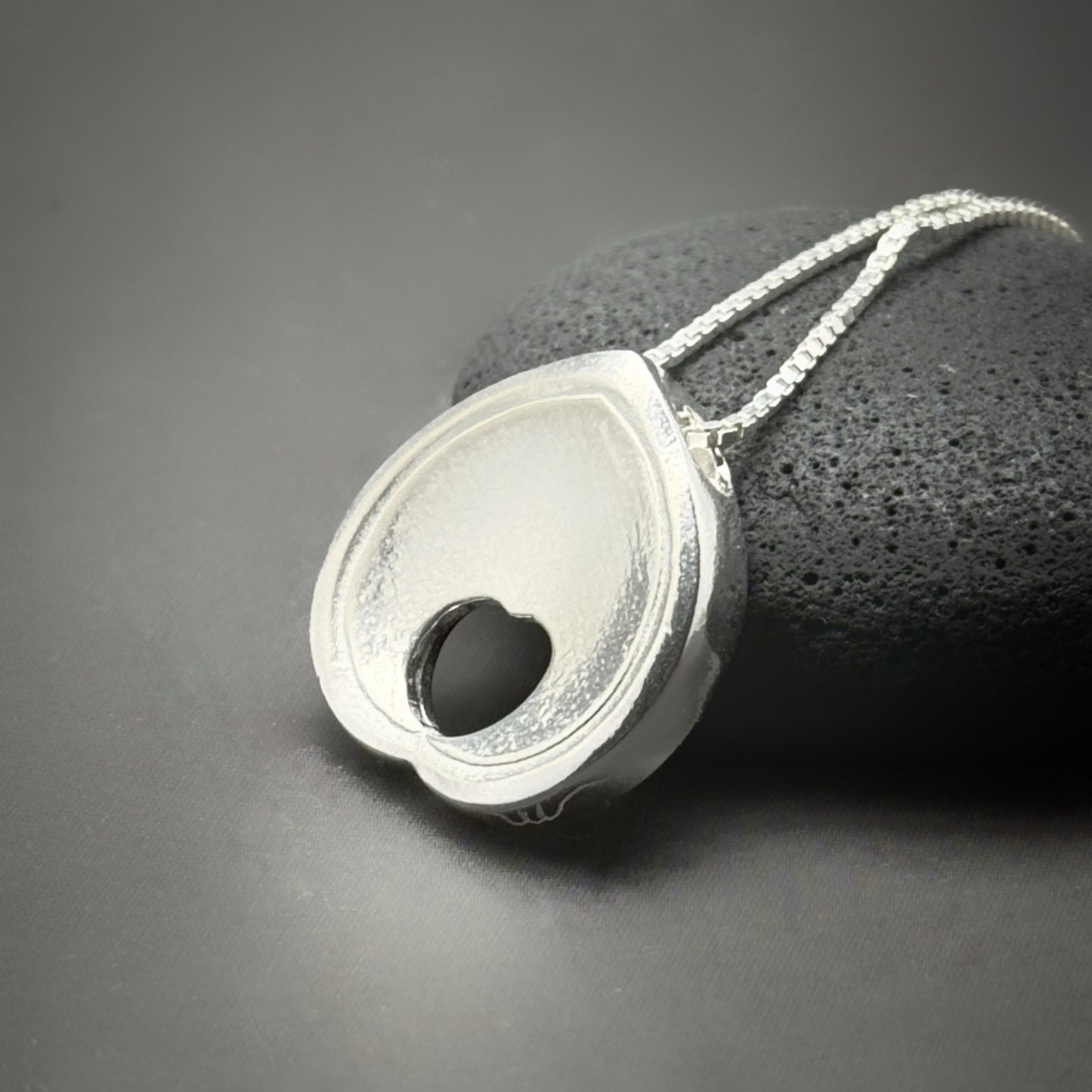 Oneness Centering Pendant 20mm