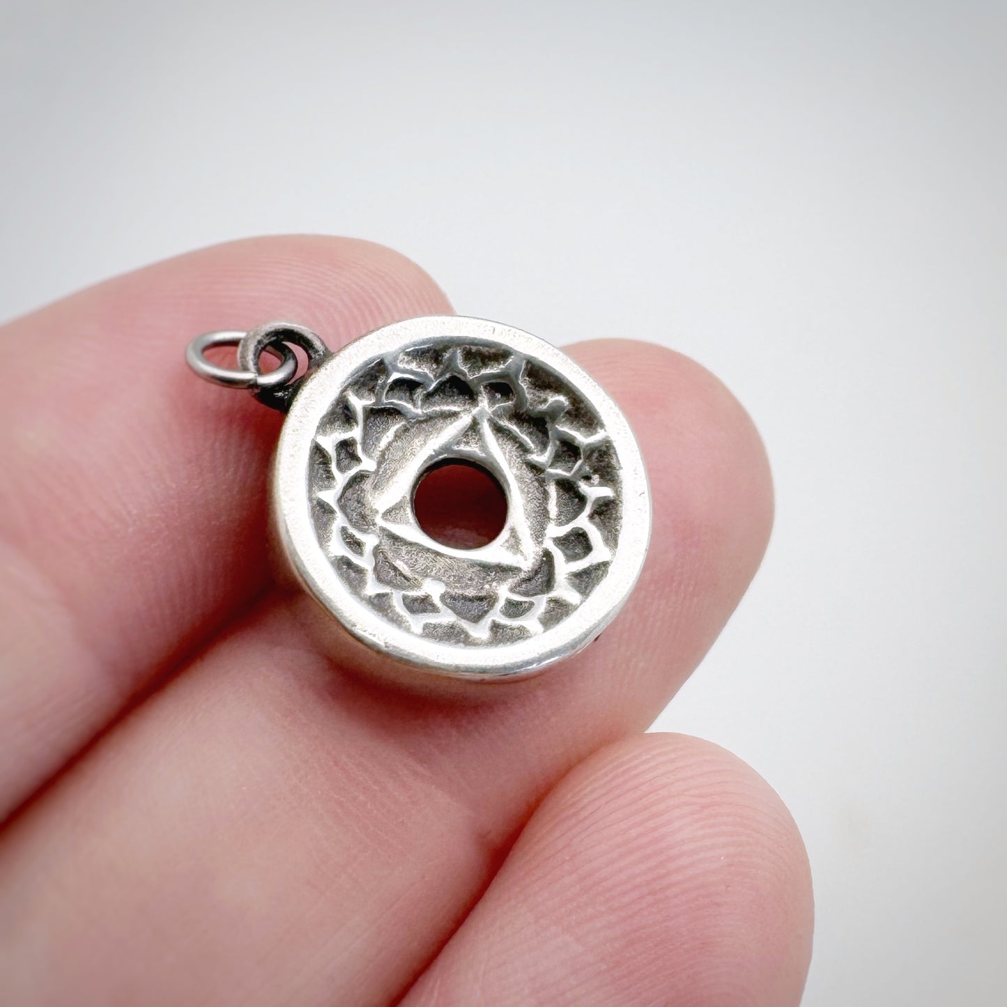 Throat Chakra Pendant, 14mm, Sterling