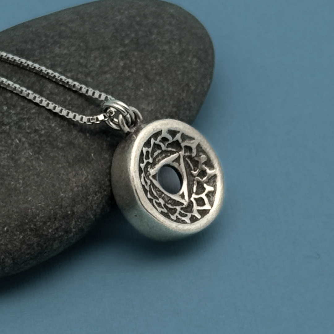 Throat Chakra Pendant, 14mm, Sterling