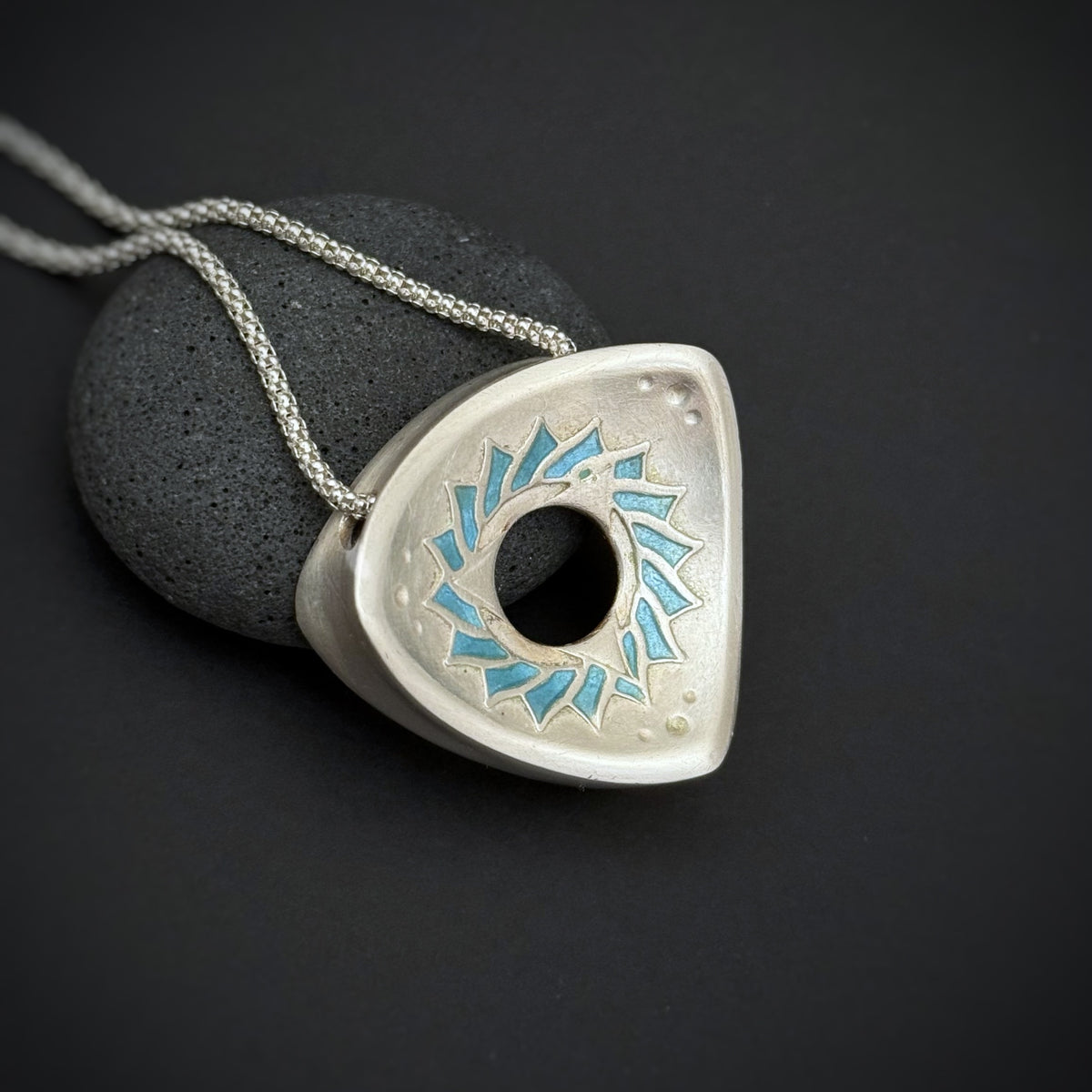 Down Triangle Throat Chakra, 30mm, FS w/Enamel