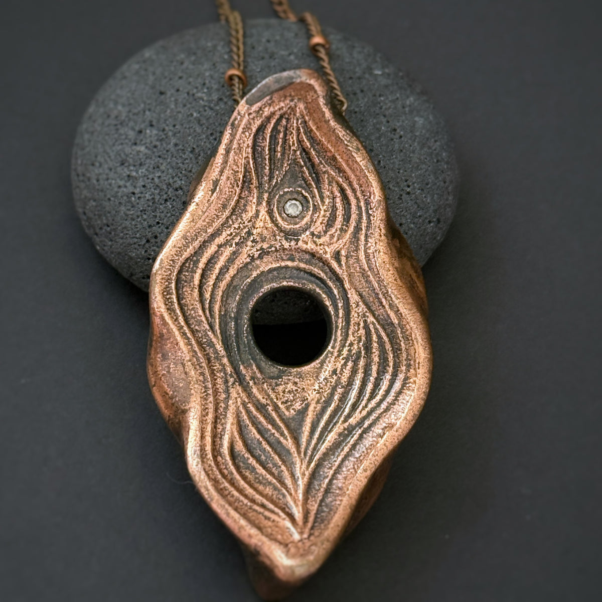 Yoni Pendant, 50mm, Copper w/CZ