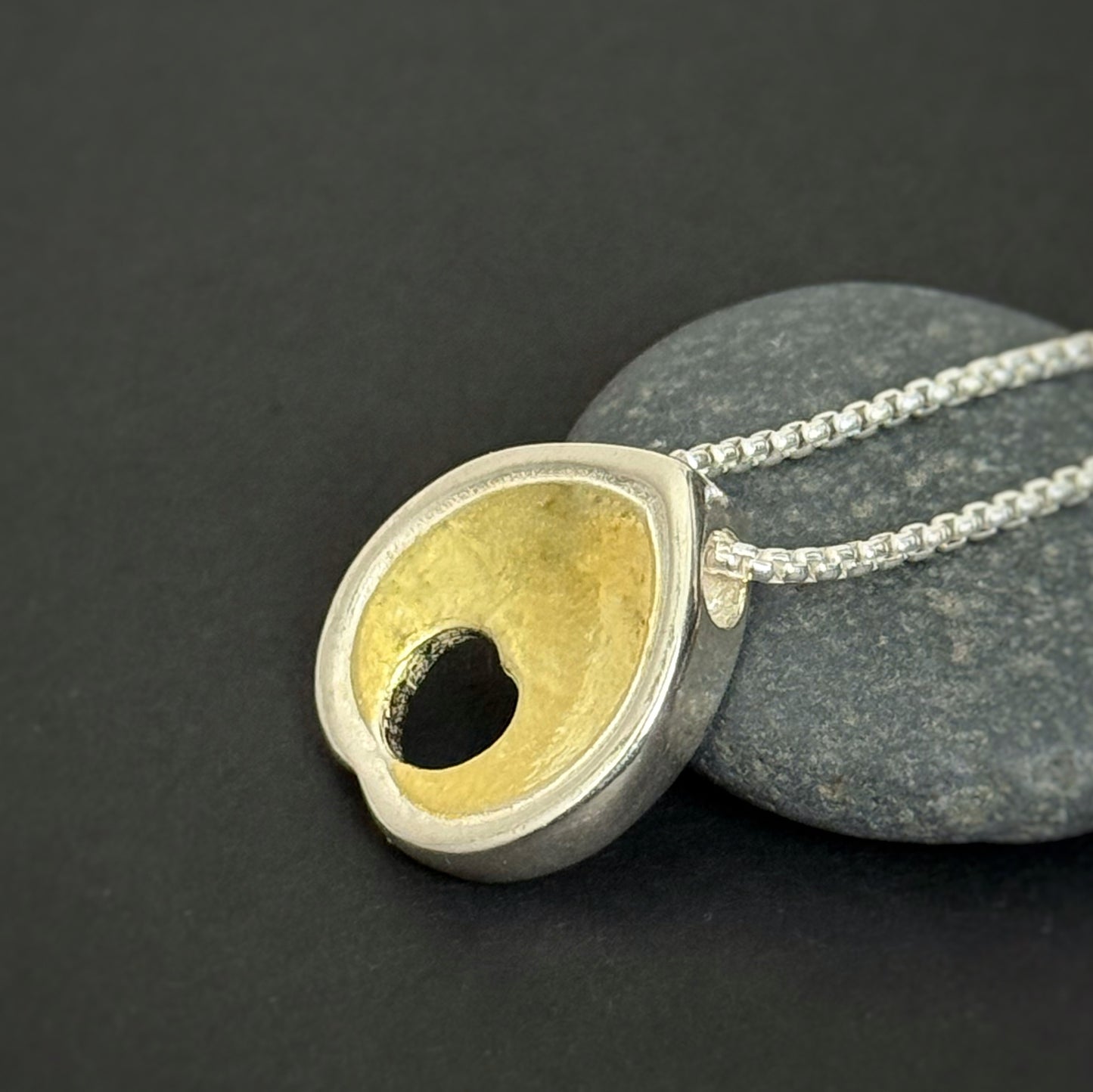 Oneness Centering Pendant 20mm